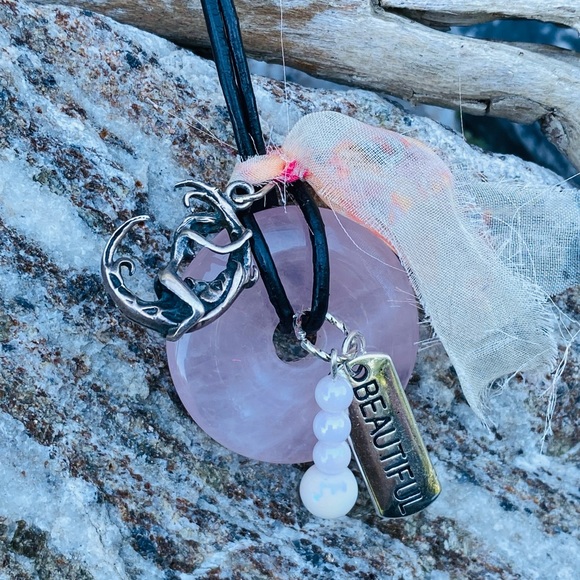 Rose Quartz Healing Necklace - Picture 2 of 4